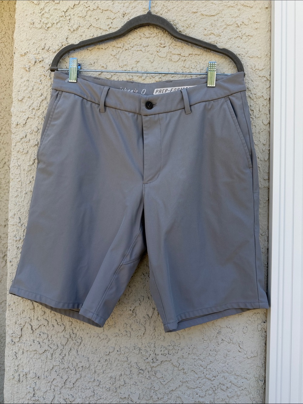 Johnnie-O Men's Grey Performance Golf Casual Shorts Size 30